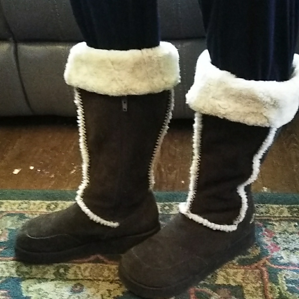 Tall zip up winter boots